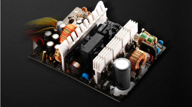 迄今最為穩定的NCC黑金剛電容 HKC泰坦400 迄今最為穩定的NCC黑金剛電容 HKC泰坦400